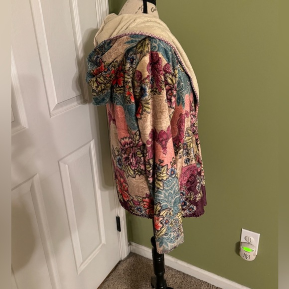 Biya Johnny Was Ledona sherpa floral cardigan - Picture 5 of 13